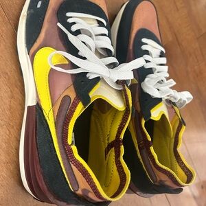 Men’s Nike shoes size 8